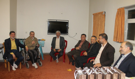 دیدار مدیر کل امور دانشجویان و کارکنان شاهد و ایثارگر دانشگاه تهران با جانبازان کوی دانشگاه